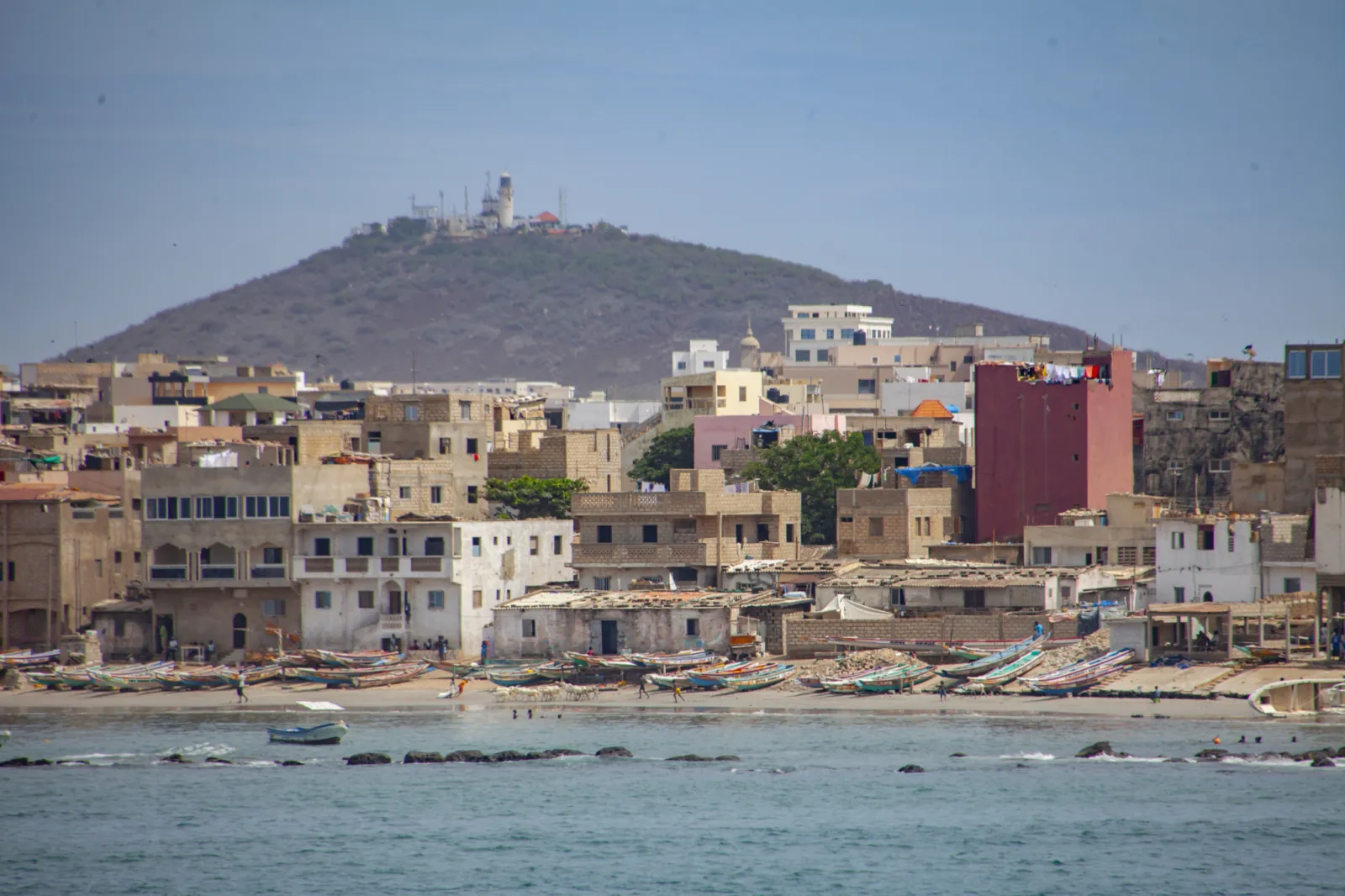 Quartier côtier de Dakar vu depuis la mer