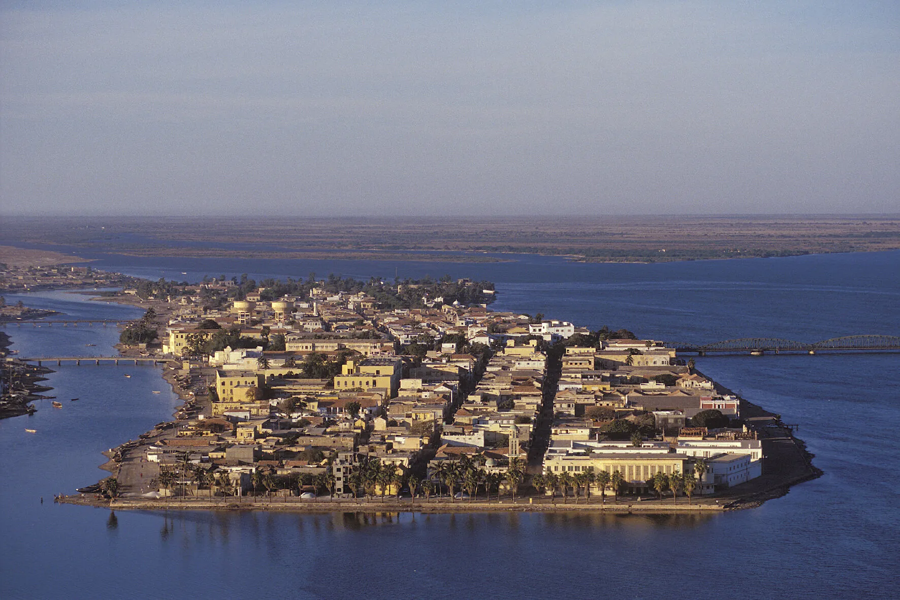 Vue de l'île de Saint-Louis, décor patrimonial